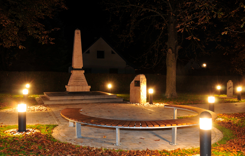 denkmal bei nacht